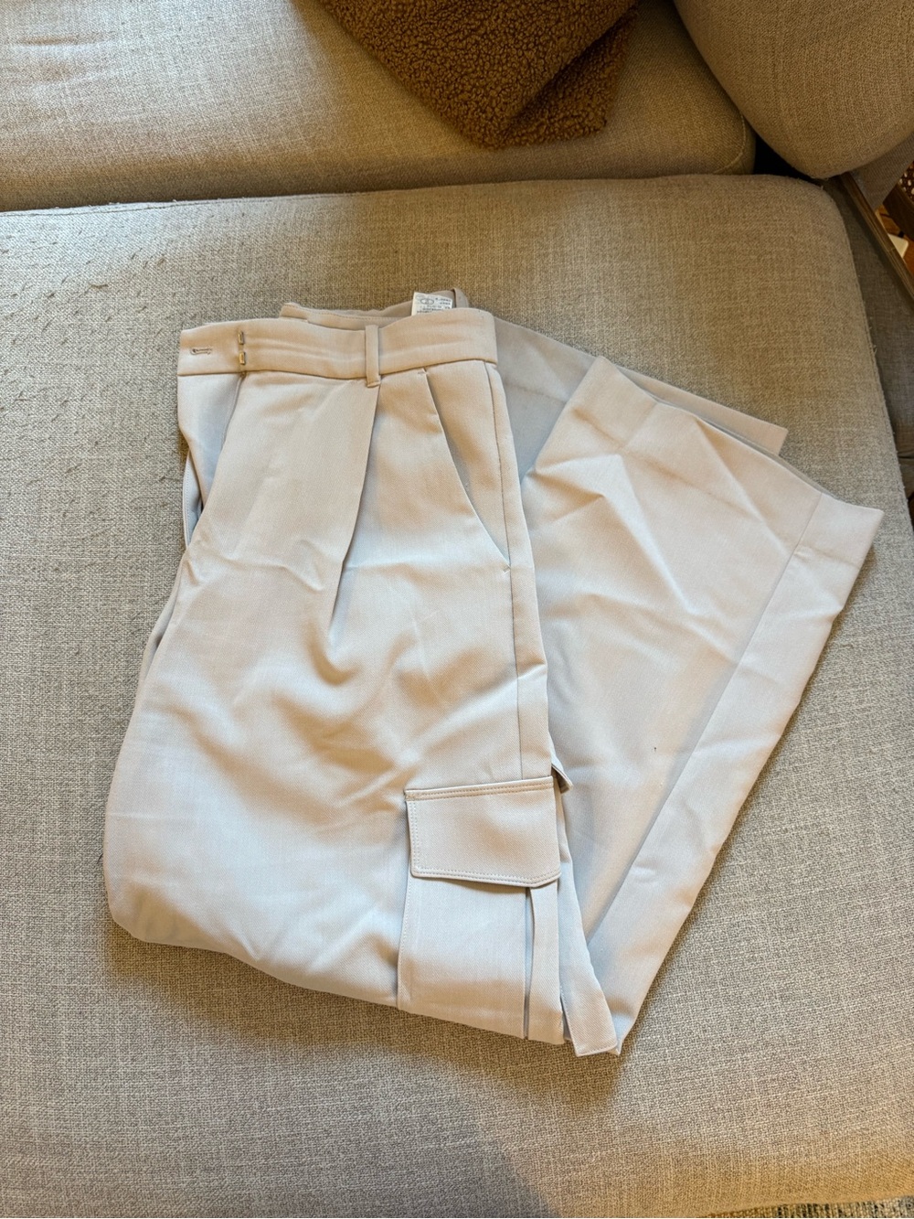 Abercrombie Light gray Women's Cargo Trousers - Classic High-Rise Style